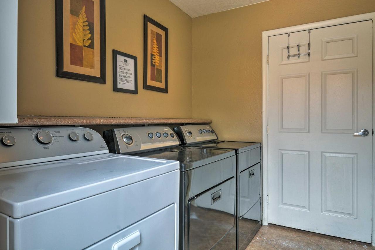 South Sedona Condo With Pool Access - Walk To Shops! Exterior photo